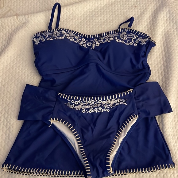 Cupshe Blue Tankini Swimsuit - Picture 4 of 4